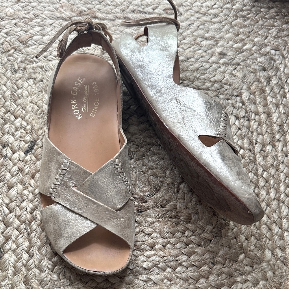 Kork-Ease Aaron Women's Gold Sandals Sz 38